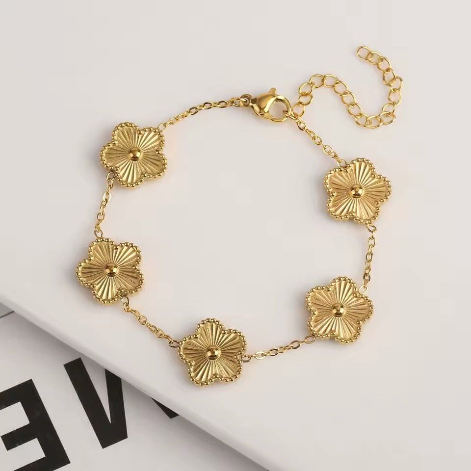 Pulseras Trebol de Cinco Hojas | <span style="color: #000000;"><strong><span style="color: #ff2a00;">¡COMPRA 1 Y LLÉVATE 2!</span></strong></span>