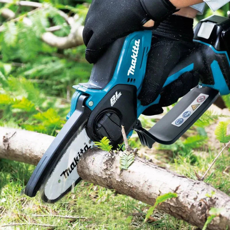 KIT MOTOSIERRA MAKITA PORTÁTIL + 2 BATERÍAS ADICIONALES + CAJA DE HERRAMIENTAS CON 108 PIEZAS PROMOCION CIERRE DE TIENDA - ENVÍO GRATIS
